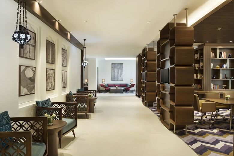 Hotel Hampton By Hilton Dubai Airport