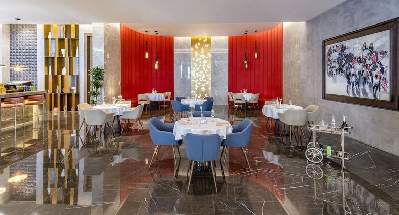 Pullman Hotel Sharjah