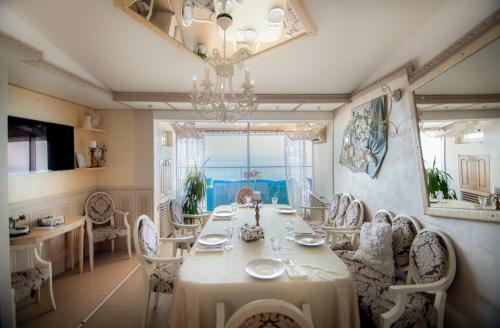 Katran Hotel