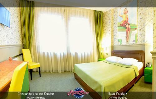 Road Star Hotel