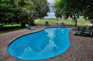 Island Safari Lodge