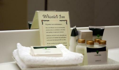 Hotel Whistlers Inn