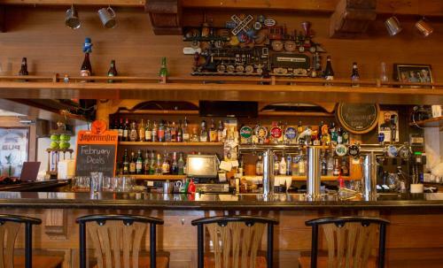 Hotel Whistlers Inn