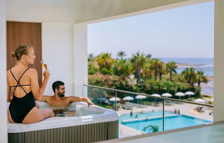 Louis Ivi Mare Hotel