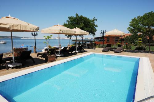 Hotel Phellos Suites