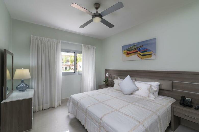 Hotel Bluebay Grand Punta Cana  Luxury All Inclusive