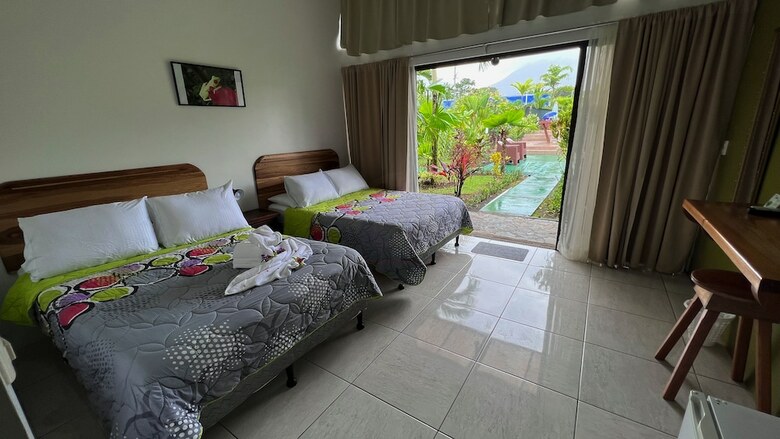 Hotel Selina Fortuna