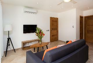 Louisa Aparthotel