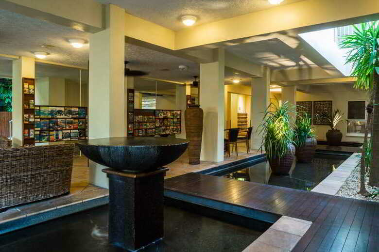 Hotel Sea Change Beachfront Apartments