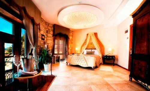 La Petra Hotel