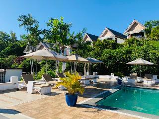 Hotel The Crows Nest Resort