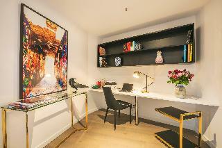 Hotel Quest Flemington Central