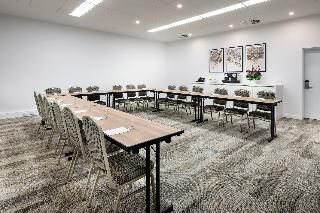 Hotel Quest Midland