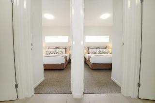 Hotel Oaks Middlemount Suites