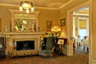 Hotel O Canada House B&B