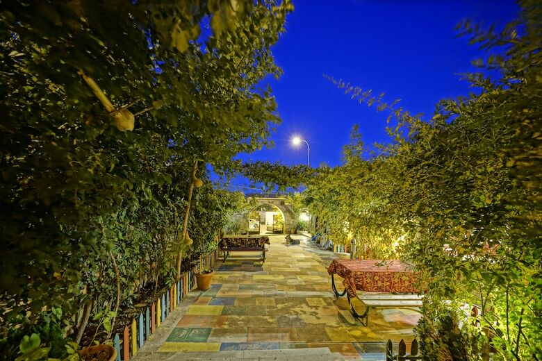 Posada Maron Stone House