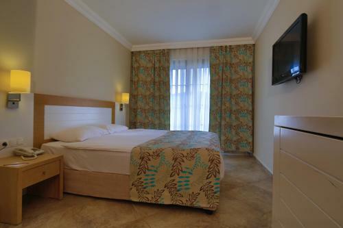 Hotel Crystal Green Bay Resort & Spa