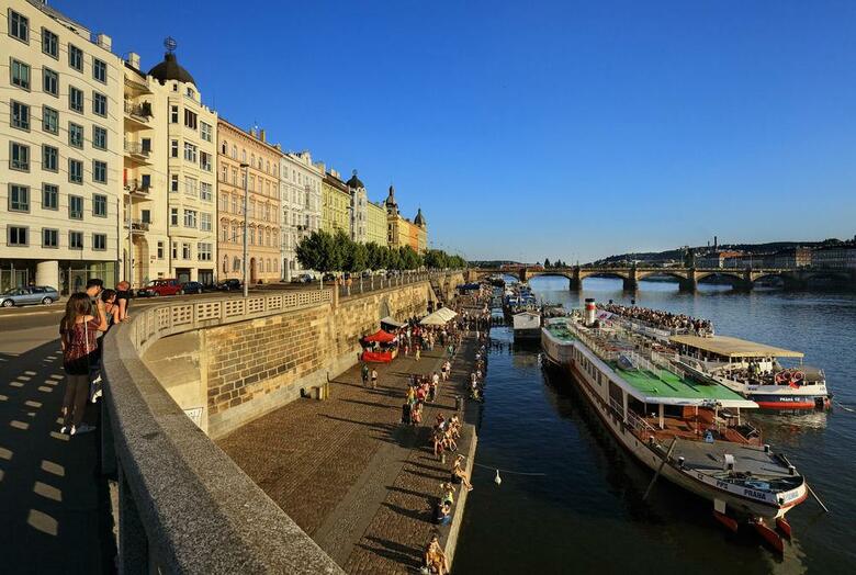 Dancing House Hotel