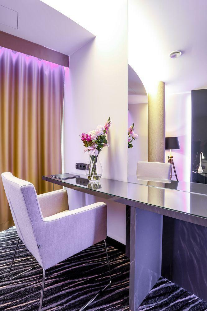 Dancing House Hotel