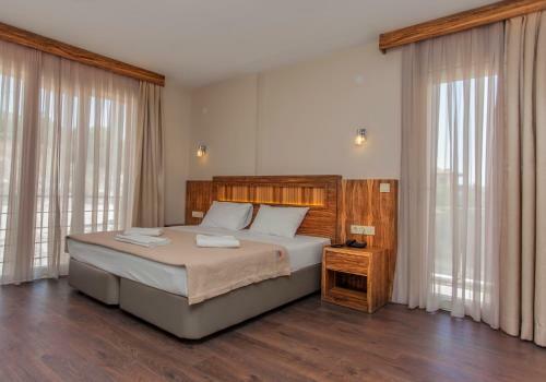 Solmaz Deluxe Hotel