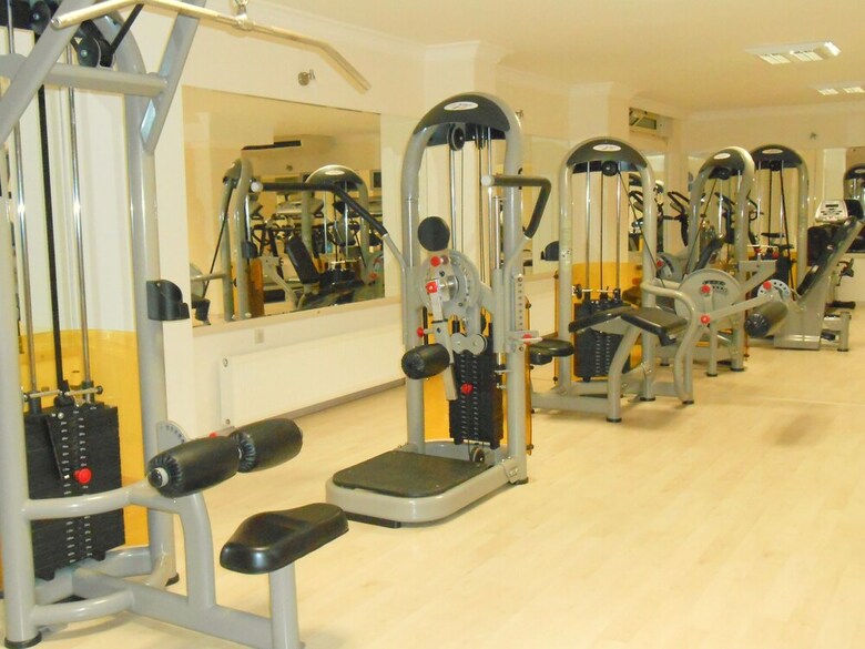Kamer Suite & Hotel