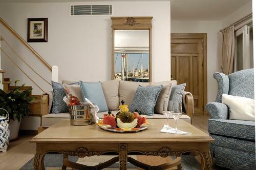 Hostal Cesme Marina Konukevi