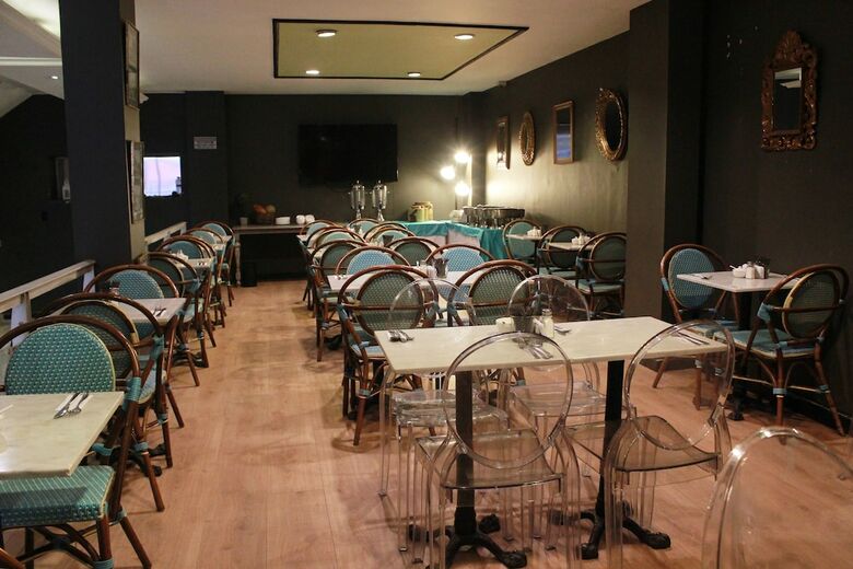 Monserrat Hotel