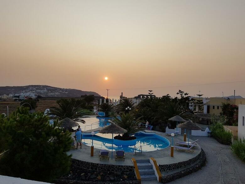 Hotel Caldera View Resort