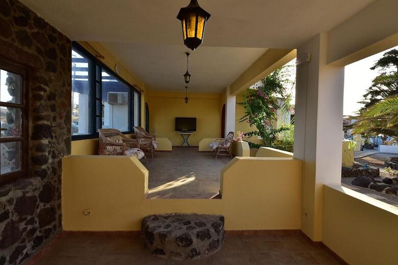 Hotel Caldera View Resort