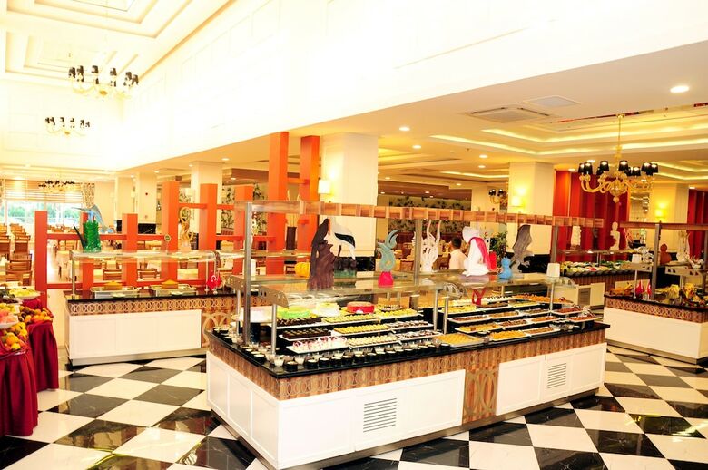 Royal Garden Beach Hotel