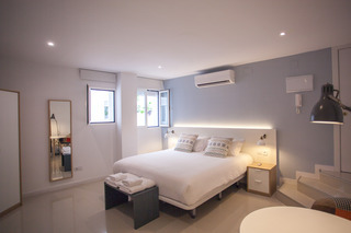 Aparthotel Malasa�a Central Suites