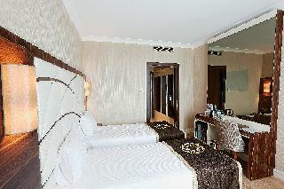 The Grand Mira Hotel