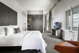 The Melbourne Hotel