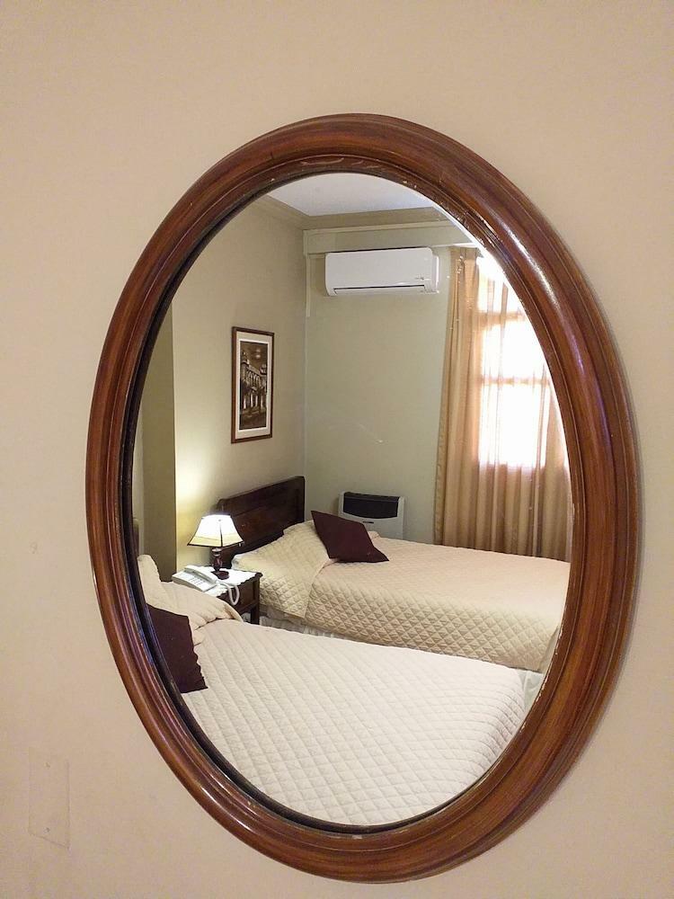 Hotel Hostal Carmen