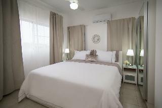 Los Flamencos Aparthotel