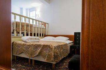 Hotel Three Crowns Residence