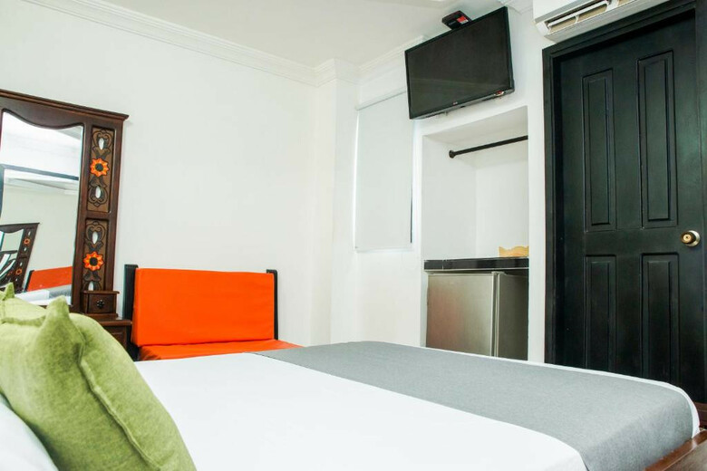 Hotel Ayenda 1315 Candiac