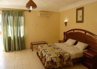 Bungalow Beach Hotel