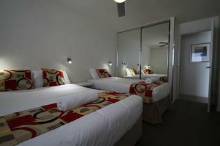Hotel 84 The Spit Holiday Apartments