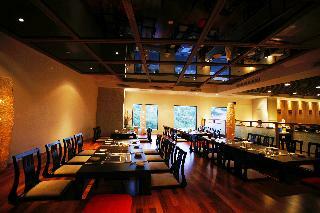 Hotel Holiday Resort & Spa