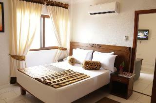 Coconut Grove Sakumono Hotel