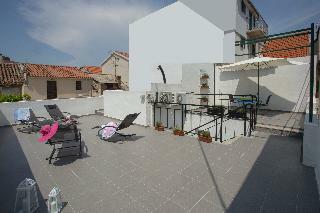 Hotel Apartment Alma
