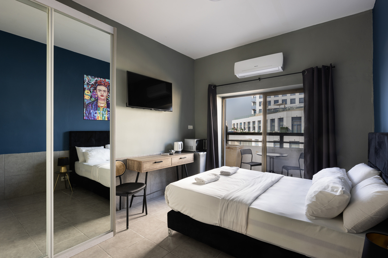 Hotel Liber Tel Aviv Sea Shore Suites