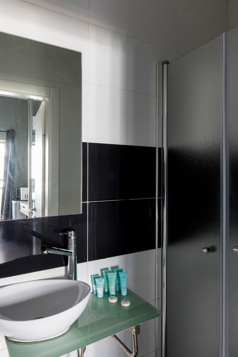 Hotel Liber Tel Aviv Sea Shore Suites