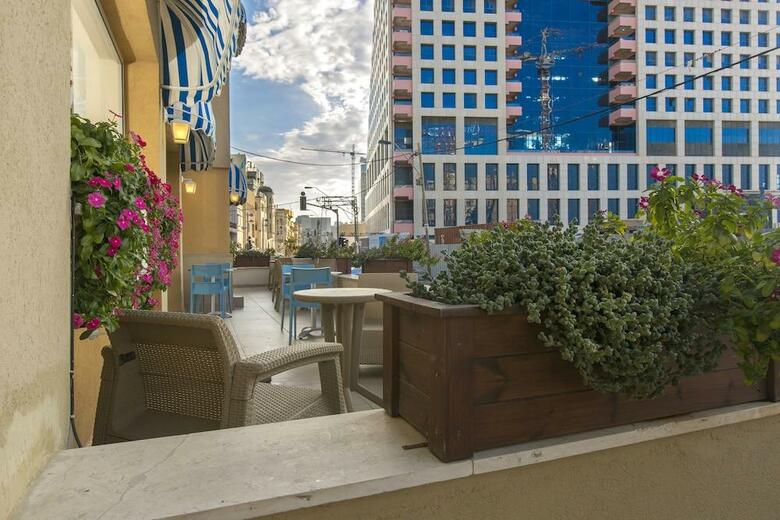 Blue Sea Marble Hotel