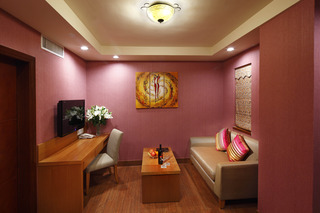 The Royal Garden Hotel
