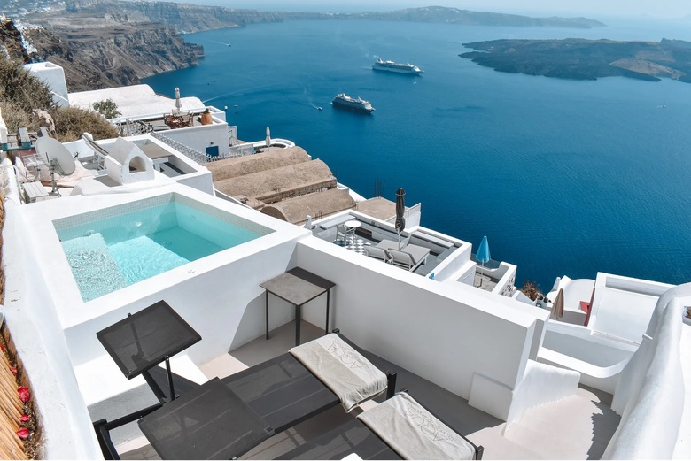 Hotel Aqua Luxury Suites