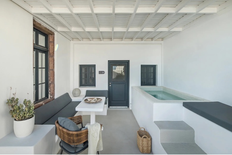 Hotel Aqua Luxury Suites