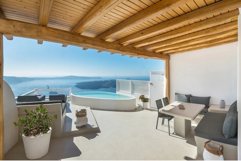 Hotel Aqua Luxury Suites