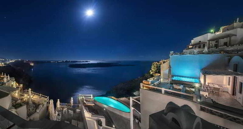 Hotel Aqua Luxury Suites